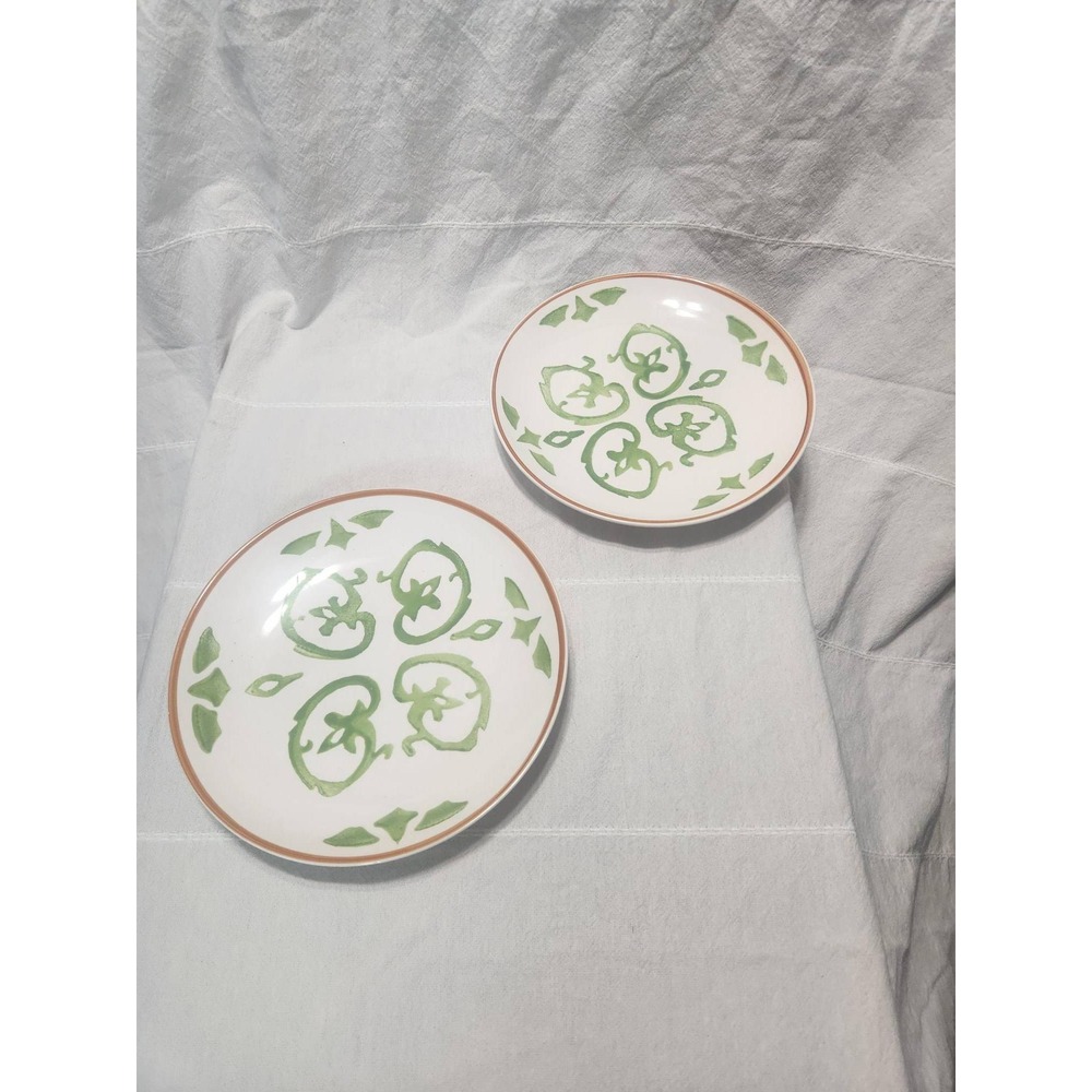 Gibson Home Set of 2 Dinner Plates Green Scroll White Ceramic 10.5 Inch